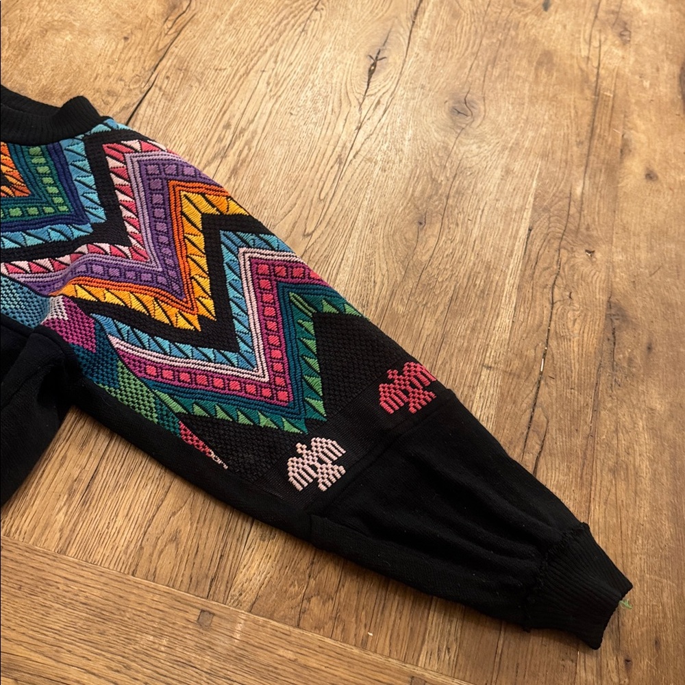 Colorful Geometric Pattern Sweater - Picture 5 of 6